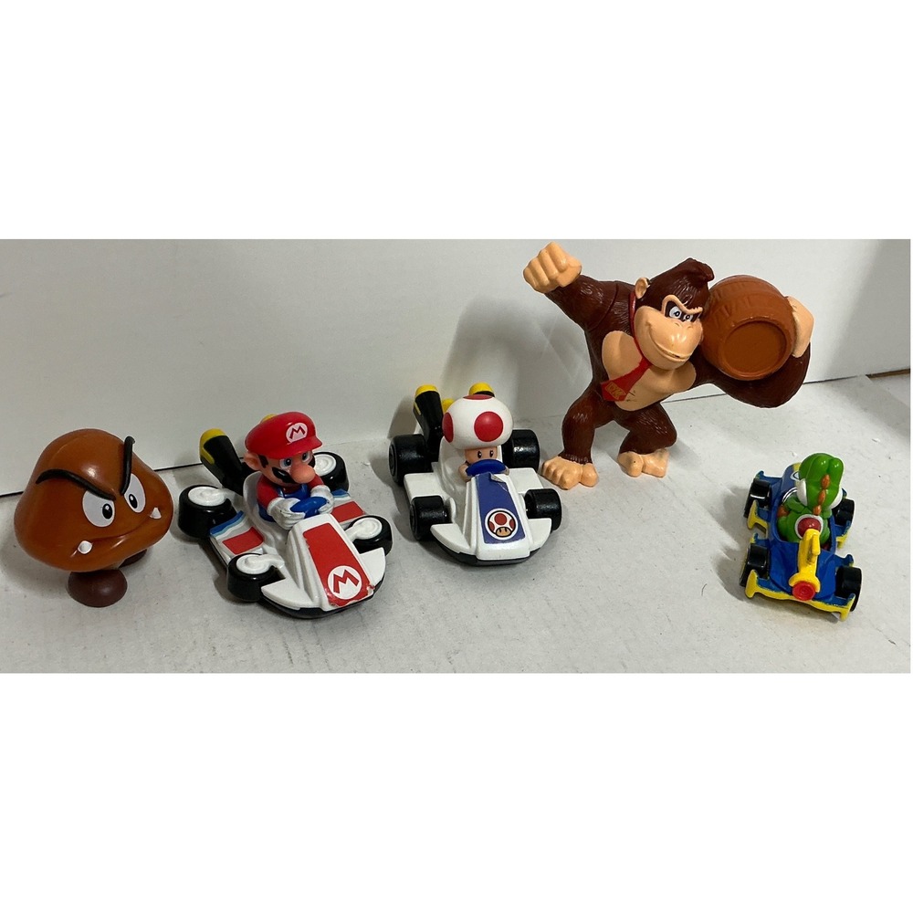 Nintendo Mario Kart Yoshi Toad Donkey Kong Goomba Figure Lot Hot Wheels Mach 8